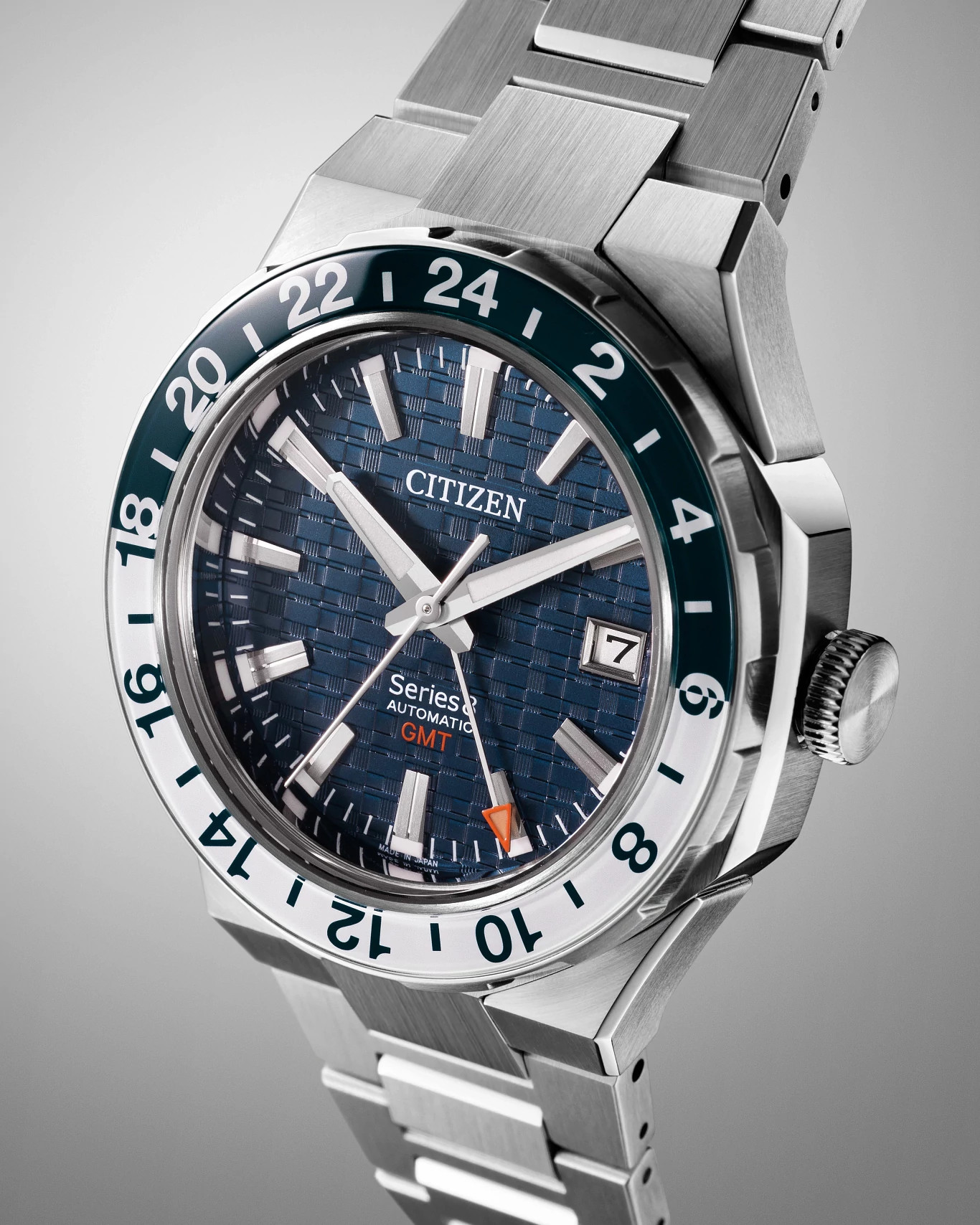 Series8 880 GMT - image 4