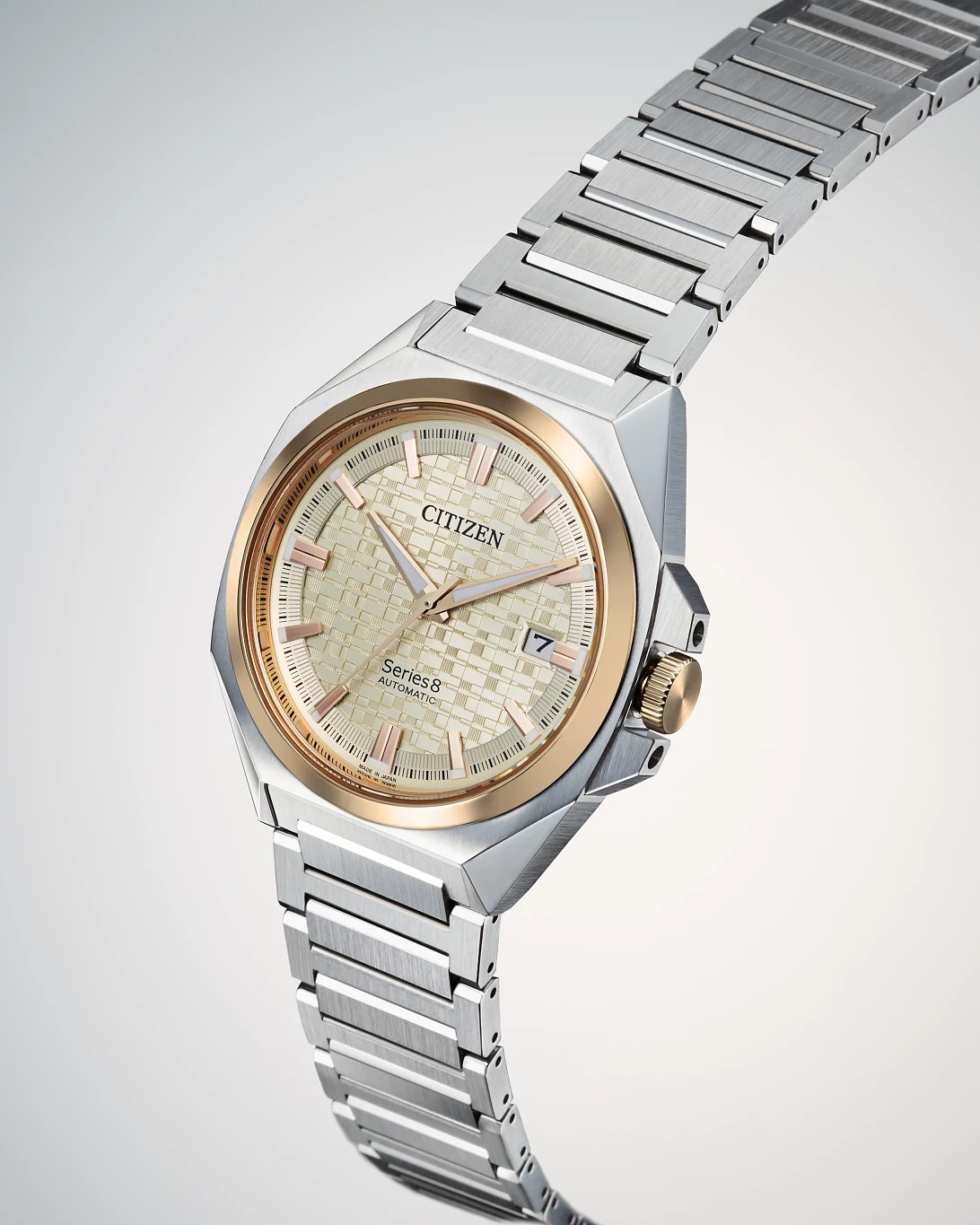 Series8 831 - image 4