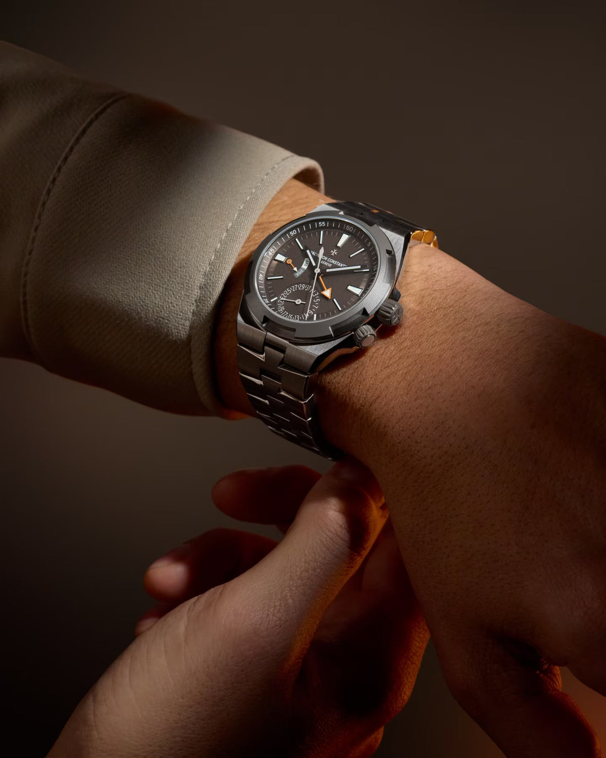 Overseas Dual Time Cardinal Points South | 41mm, Titanium, Fabric, Brown Dial - image 3